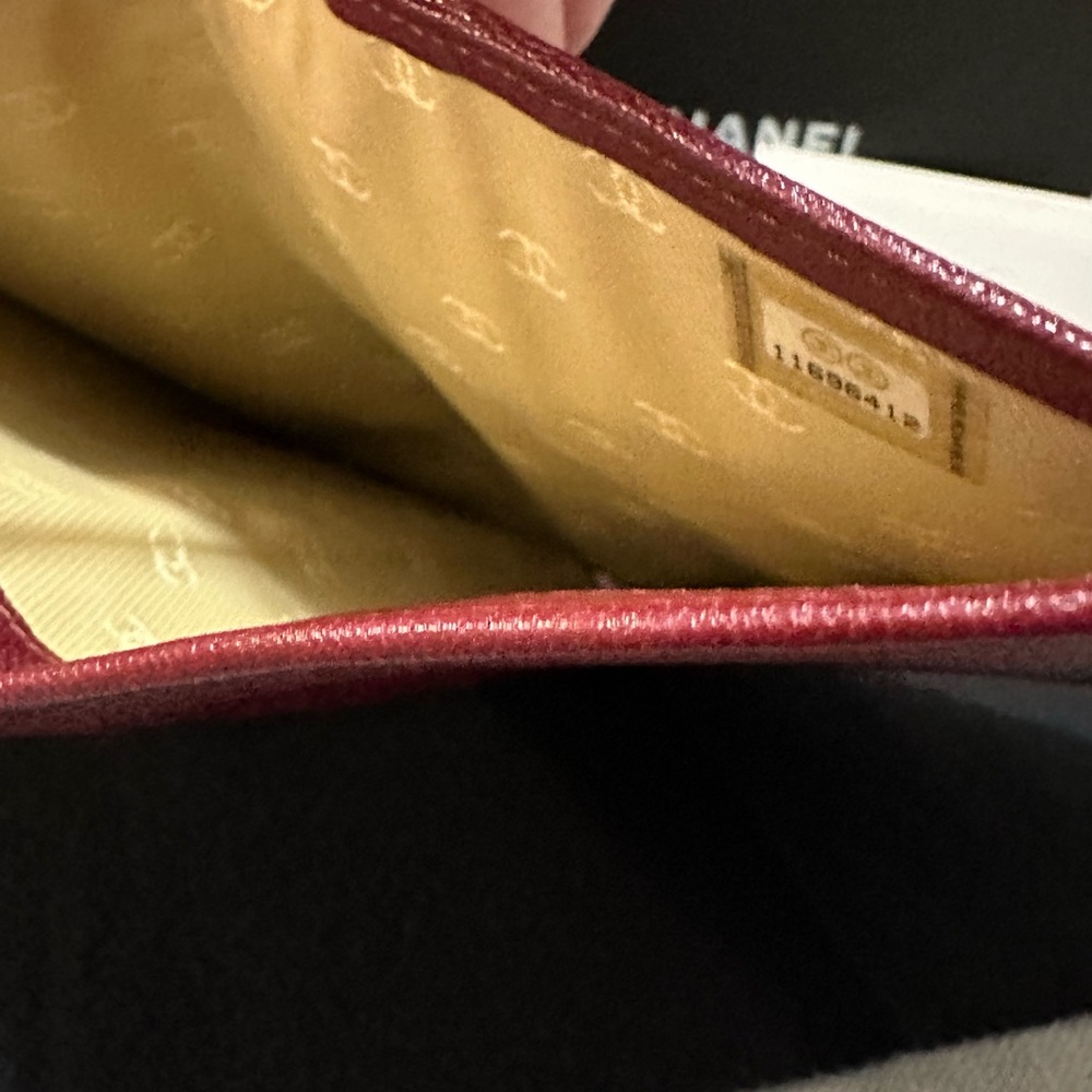 (SALE) Rare Find! CHANEL Wine Color Silver Interlocking CC Wallet - Picture 11 of 17